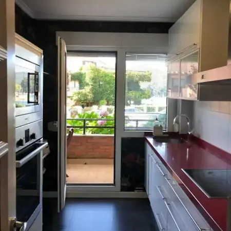 Agradable Apartamento Con Vistas A La Ria De Plentzia En Urbanizacion Con Piscina Y Jardines Privados شقة