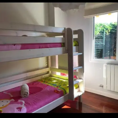Agradable Apartamento Con Vistas A La Ria De Plentzia En Urbanizacion Con Piscina Y Jardines Privados Barrika